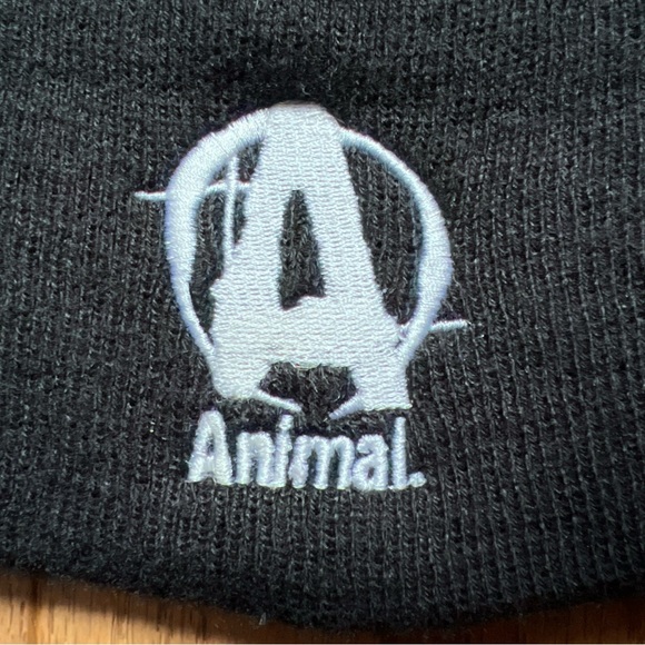 Unisex Embroidered Animal BLK Durable Acrylic Winter Beanie/Hat/Skull Cap|Grunge - Picture 4 of 8